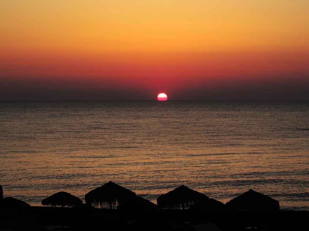 Sea Side Beach Hotel Καμάρι Εξωτερικό φωτογραφία
